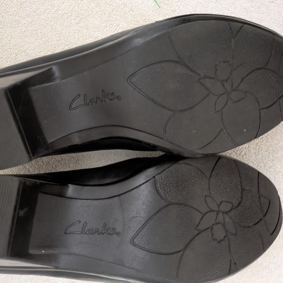 Clarks Black Leather Slip On Loafers Womens 10W Comfort Work Shoes - Picture 6 of 8